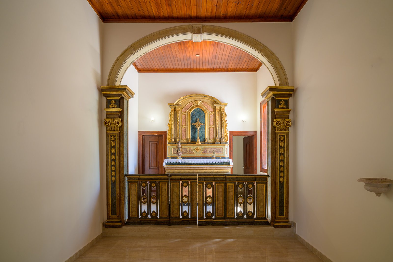 Baroque altar